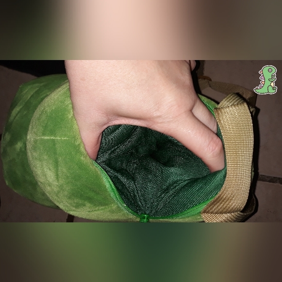 Yuruyuru Saurus Green Dinosaur T-Rex Plush Backpack 14" Adjustable Straps *Rwar* - Picture 6 of 8